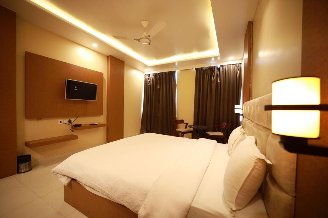 Hotel Neerja Inn Jaipur Ngoại thất bức ảnh