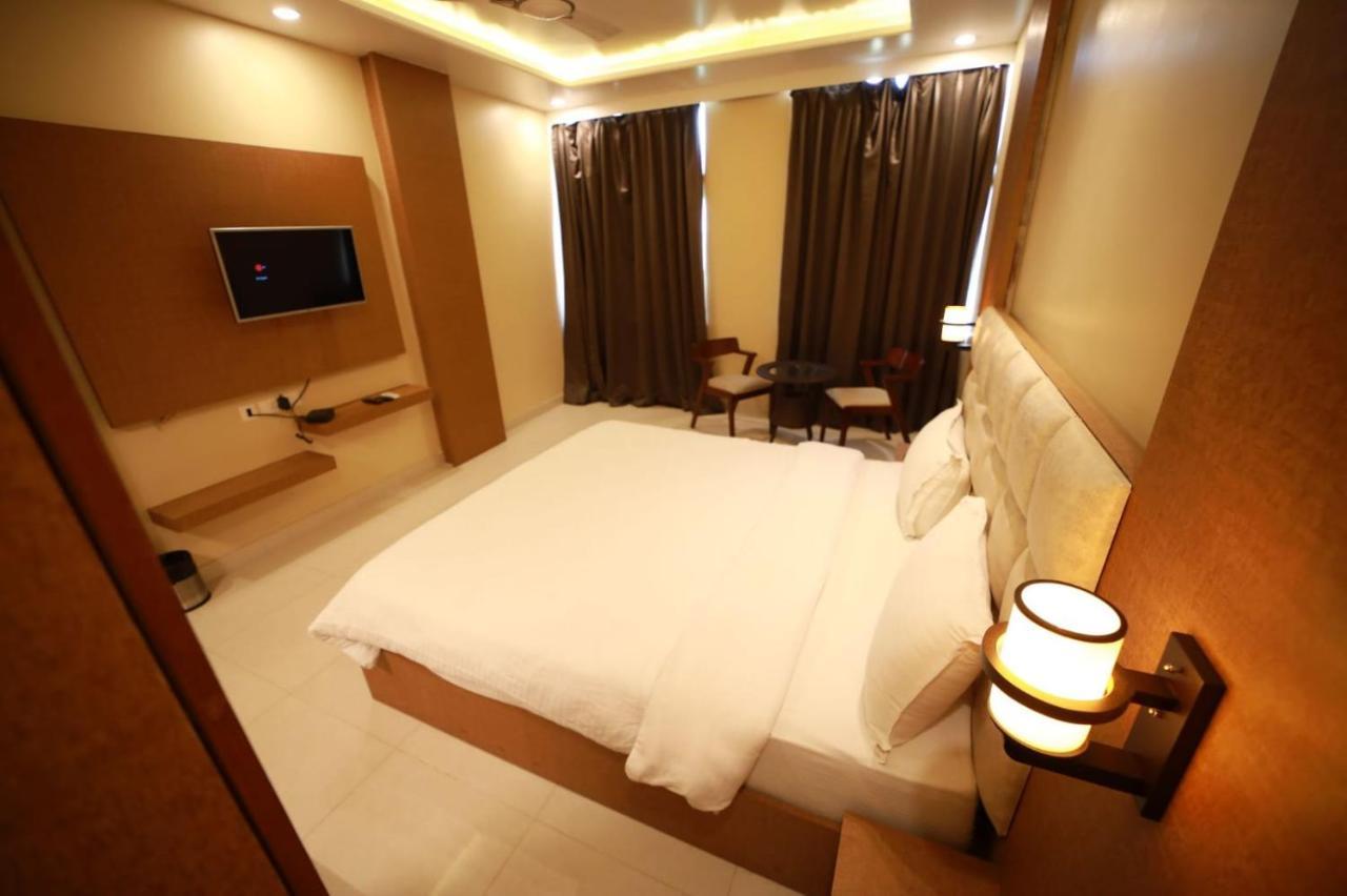 Hotel Neerja Inn Jaipur Ngoại thất bức ảnh